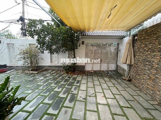 - Cho Thuê 120m2 Phòng Tầng Trệt + Sân Vườn - Giá 7tr /Tháng