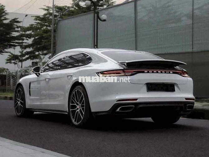 Porsche Panamera 4 Executive Model 2024
