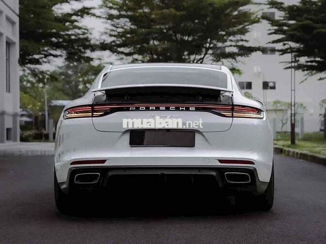 Porsche Panamera 4 Executive Model 2024