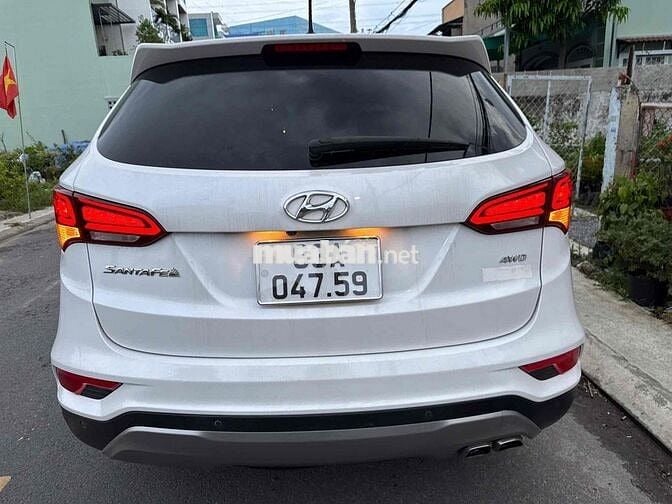 Hyundai Santa Fe 2016 2.4 AT 4 WD - 75000 km