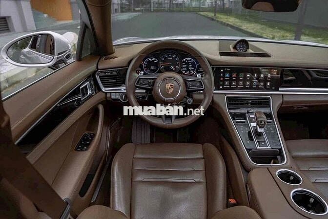 Porsche Panamera 4 Executive Model 2024
