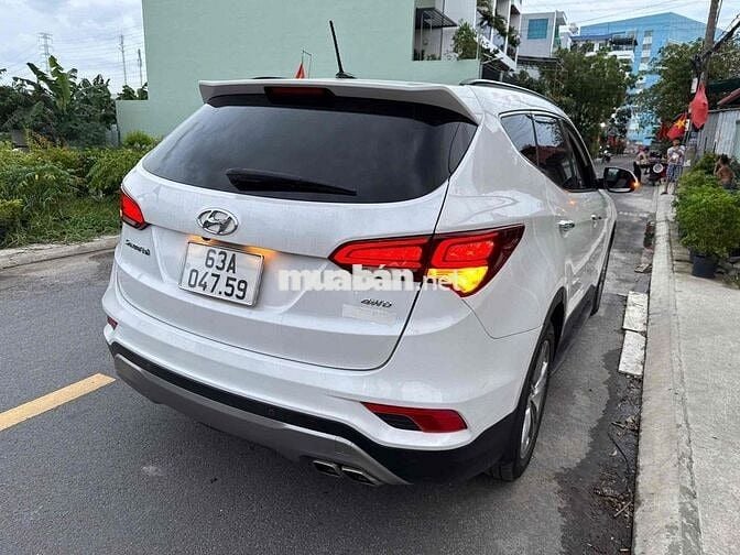 Hyundai Santa Fe 2016 2.4 AT 4 WD - 75000 km