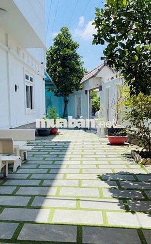 - Cho Thuê 120m2 Phòng Tầng Trệt + Sân Vườn - Giá 7tr /Tháng