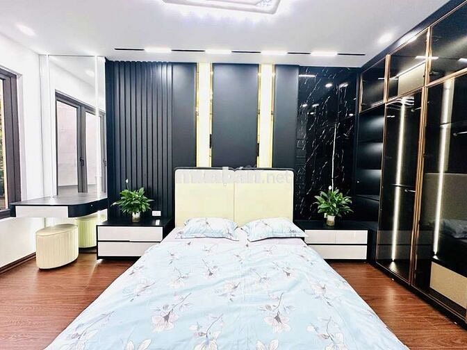 Nhà đẹp Võ Chí Công, tầm tiền hiếm dễ quyết: 5 tầng 4 ngủ giá 8,1 tỷ