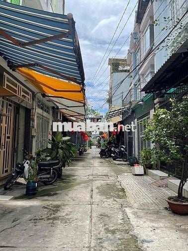 LÊ VĂN QUỚI - HẺM XE HƠI 6m - 3 TẦNG ĐẸP KIÊN CỐ - 52m2 - 5.x T:Ỷ