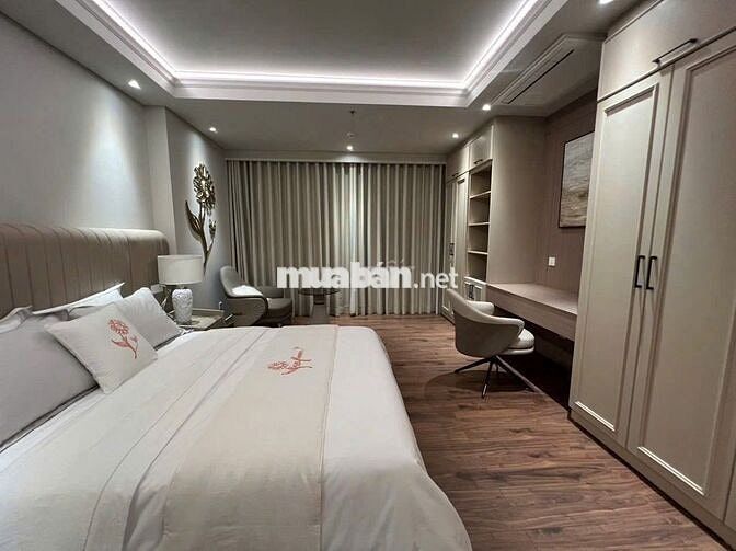 VIEW HỒ BƠI , GẦN SÂN  BAY , 2 Tỷ 4 /60M/2PN _ SỔ SẴN_ XEM LÀ THÍCH