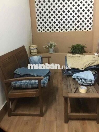 nhà cấp 4, dt đất 300m2, đường trần phú //