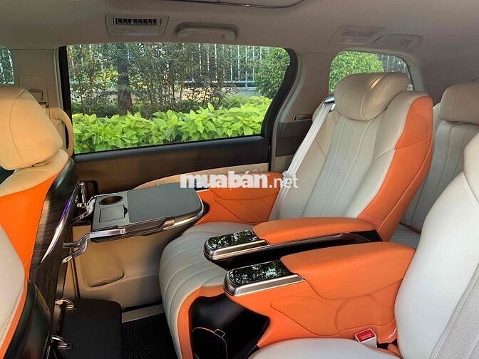 Toyota PREVIA LIMOUSINE model 2010