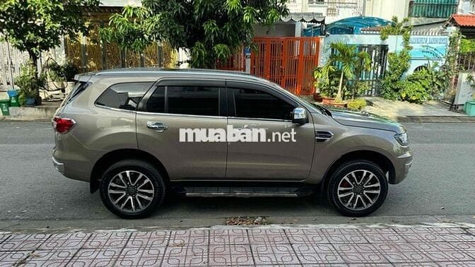 Ford Everest 2019 Titanium 2.0L 4x2 AT - 90000 km