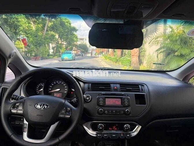 Kia Rio Hatchback 1.4 AT đời cuối 2013