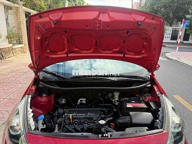 Kia Rio Hatchback 1.4 AT đời cuối 2013