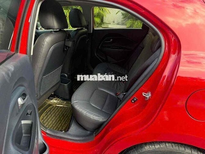 Kia Rio Hatchback 1.4 AT đời cuối 2013