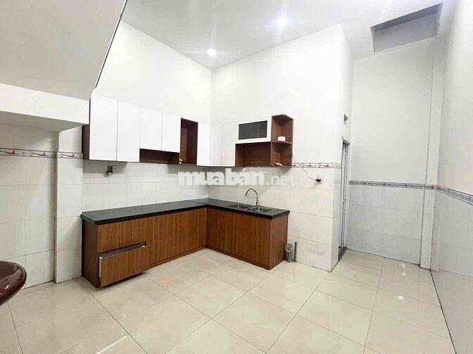 Nhà 4x13m 2 Lầu Sân Thượng Hẻm Nhựa 6m
