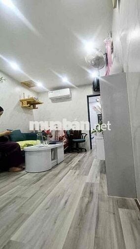 bán nhà tập thể phố Bùi Ngọc Dương nhà đẹp 2 thoáng kinh doanh ở ngay