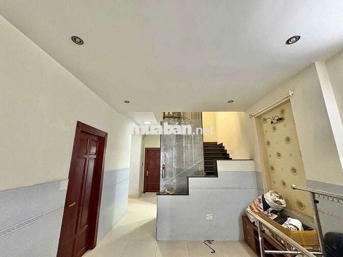 Nhà Mt Đặng Minh Trứ F 10 Q Tân Bình đầu 3,7m nở bụng 11,45 nở hậu7,2m