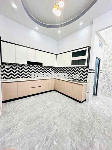 LÊ VĂN QUỚI - HẺM XE HƠI 6m - 3 TẦNG ĐẸP KIÊN CỐ - 52m2 - 5.x T:Ỷ