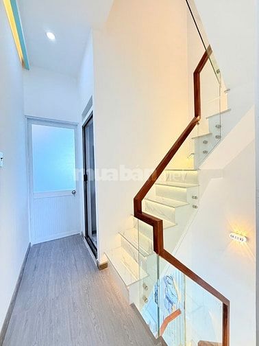 Nhà mới đẹp 100% sổ hồng mới 2025 cách đường lộ lớn Huỳnh Tấn Phát 50 