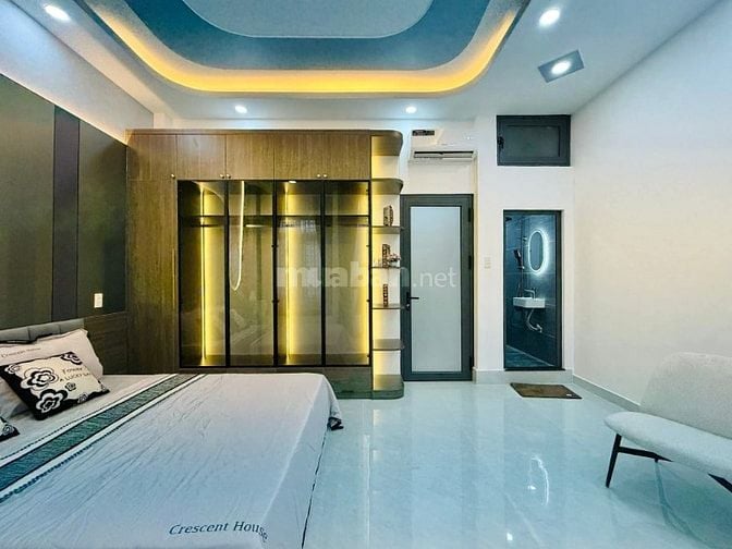 Nhà 2 lầu thiết kế tân cổ điển, full nội thất cấp, giá chỉ 3,15 tỷ