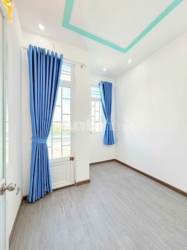 Nhà mới đẹp 100% sổ hồng mới 2025 cách đường lộ lớn Huỳnh Tấn Phát 50 