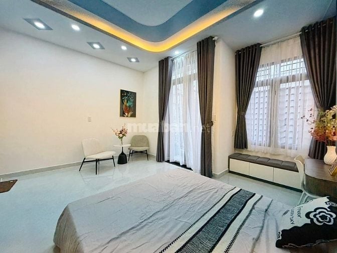 Nhà 2 lầu thiết kế tân cổ điển, full nội thất cấp, giá chỉ 3,15 tỷ