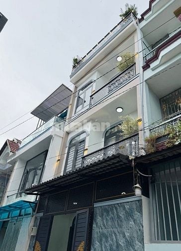 Nhà 2 lầu thiết kế tân cổ điển, full nội thất cấp, giá chỉ 3,15 tỷ