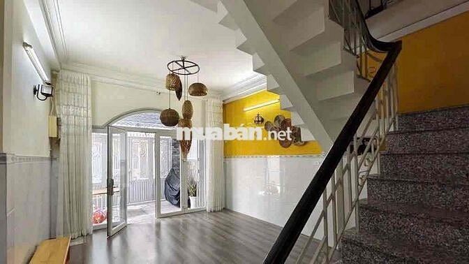 Cho thuê nhà HXH 221 Võ Văn Tần Q3 – 4x12m, Trệt 2 lầu ST, 28 triệu