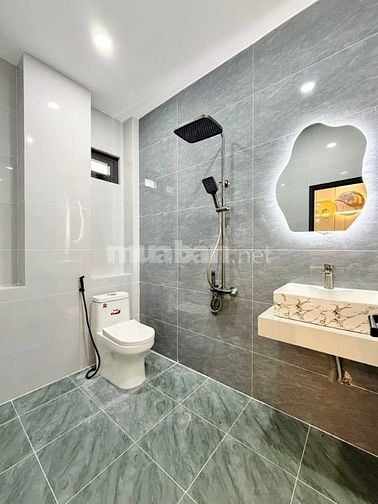 Nhà 2 lầu thiết kế tân cổ điển, full nội thất cấp, giá chỉ 3,15 tỷ