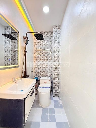 Nhà mới đẹp 100% sổ hồng mới 2025 cách đường lộ lớn Huỳnh Tấn Phát 50 
