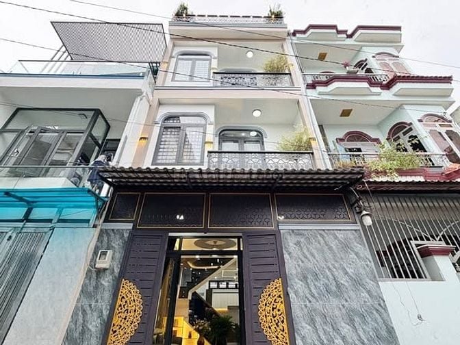 Nhà 2 lầu thiết kế tân cổ điển, full nội thất cấp, giá chỉ 3,15 tỷ