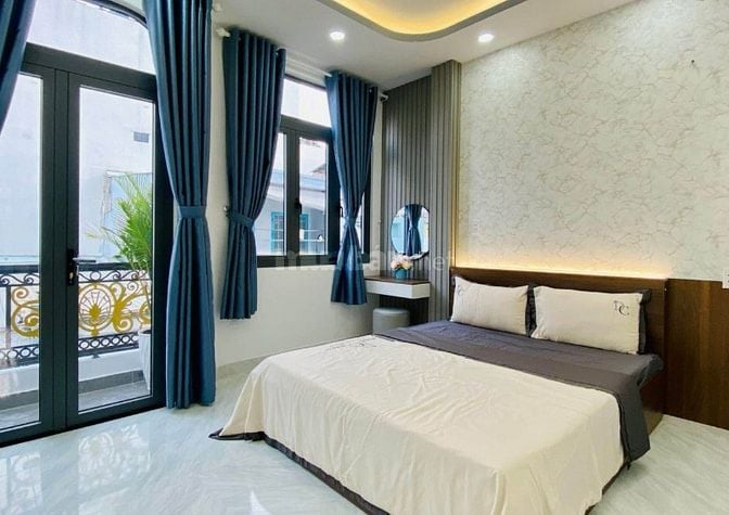 Cô Trang Kẹt Nợ Bán Nhà Đường Hồ Thị Kỷ Q10 52m2/4TY250 - HXH - 4 Tầng