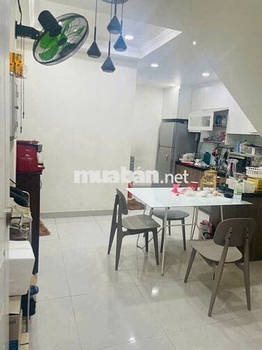 NHÀ ĐƯỜNG QUÁCH VĂN TUẤN DIỆN TÍCH: 4,1X17M TRỆT 2 LẦU CHO THUÊ