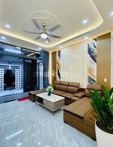 Cô Trang Kẹt Nợ Bán Nhà Đường Hồ Thị Kỷ Q10 52m2/4TY250 - HXH - 4 Tầng