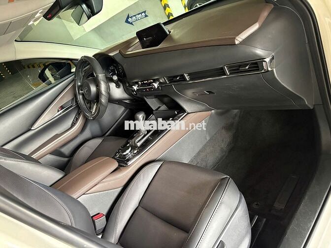 Mazda CX-30 2023 Premium 2.0 AT - 30000 km