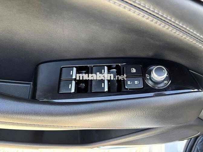 Mazda 6 2023 Premium 2.0 AT