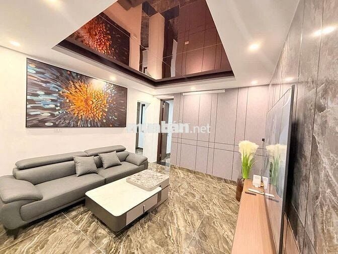 BÁN NHÀ TẬP THỂ ĐỐNG ĐA, 90M, 3 NGỦ, ÔTÔ ĐỖ , KD SẦM UẤT .GIÁ: 5TỶ !