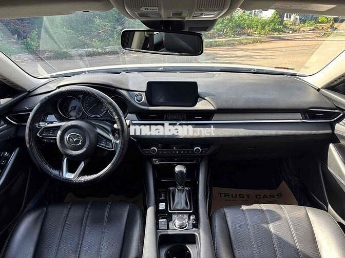 Mazda 6 2023 Premium 2.0 AT