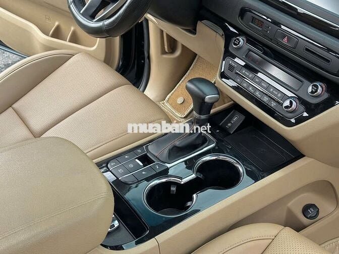 Kia Sedona 2019 2.2 DAT Luxury - 72000 km Mới về