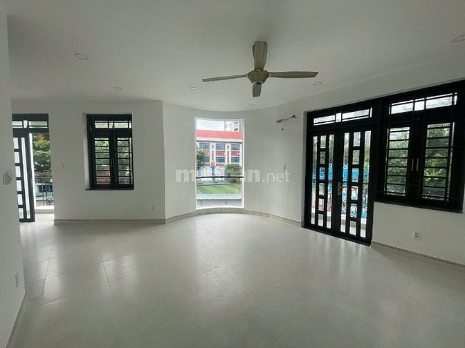 Bán căn biệt thự đường Lê Đức Thọ, khu Sài Gòn Coop, giá 17,9 tỷ