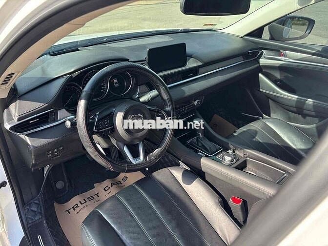 Mazda 6 2023 Premium 2.0 AT