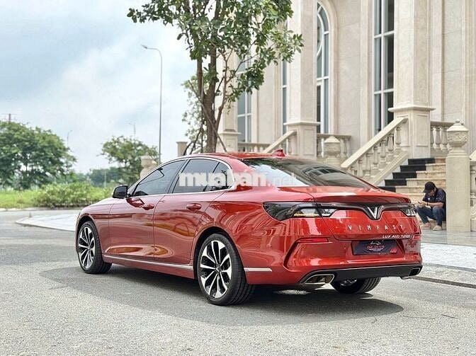 VinFast Lux A 2.0 Premium 2.0 AT 2021
