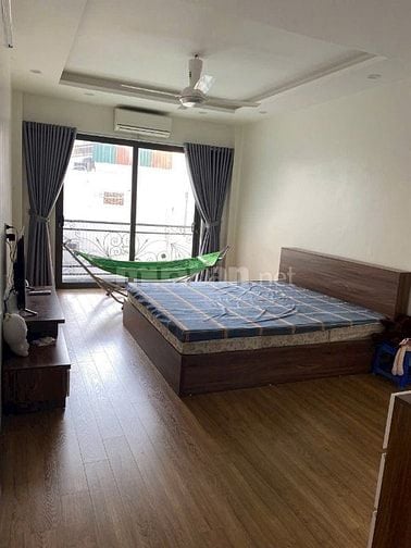 Bán nhà khu Tân Mai, Hoàng Mai, DT 42 m2 x 5 tầng 1 tum, có thang máy