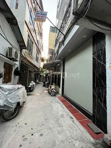 Bán nhà khu Tân Mai, Hoàng Mai, DT 42 m2 x 5 tầng 1 tum, có thang máy