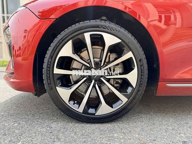 VinFast Lux A 2.0 Premium 2.0 AT 2021