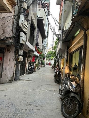 Bán nhà khu Tân Mai, Hoàng Mai, DT 42 m2 x 5 tầng 1 tum, có thang máy
