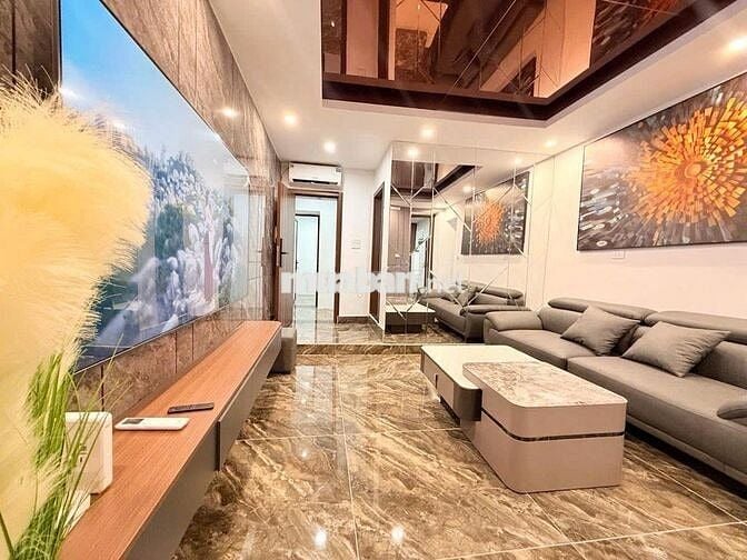 BÁN NHÀ TẬP THỂ ĐỐNG ĐA, 90M, 3 NGỦ, ÔTÔ ĐỖ , KD SẦM UẤT .GIÁ: 5TỶ !