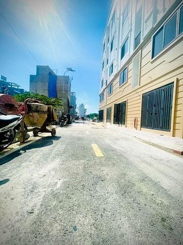 Bán 2 Lô đất Bình Tân, hẻm xe hơi, gần chợ, Full thổ cư, Sổ hồng Gốc
