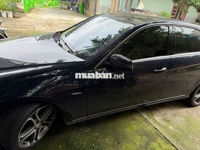 Mercedes Benz E Class 2015 E200 - 70000 km