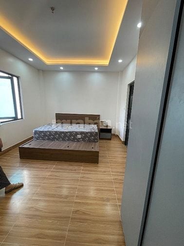 Cho thuê Phòng Căn hộ - Full đồ - 35M - phố Trần thái Tông . Cốm Vòng 