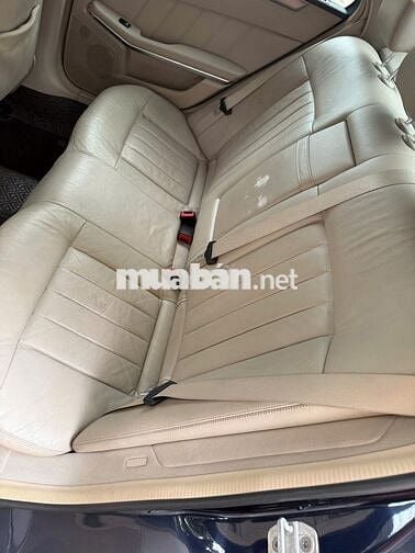 Mercedes Benz E Class 2015 E200 - 70000 km