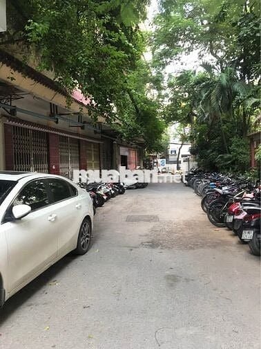 NHÀ BỒ ĐỀ, 35M, GARA Ô TÔ, THANG MÁY, NHỈNH 8 TỶ